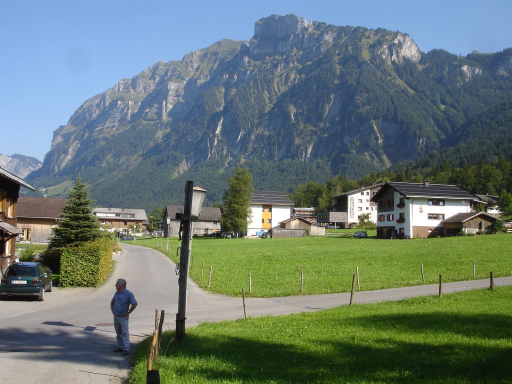 Appartement Haus Jelini à Schnepfau Extérieur photo